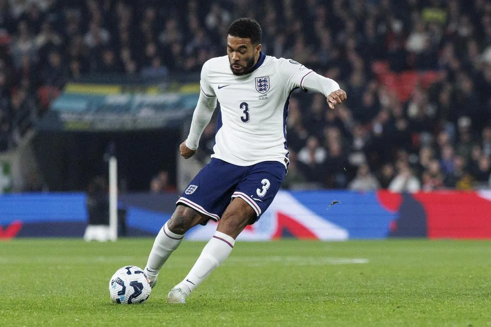 Bek kanan England Reece James sempurnakan tendangan percuma dalam kemenangan 3-0 ke atas Latvia dalam perlawanan kelayakan Piala Dunia pada 24 Mac di Wembley. Ia adalah gol sulungnya untuk England. 