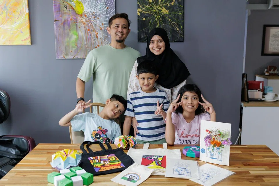 kanak-kanak autisme, bakat melukis, pendapatan seni