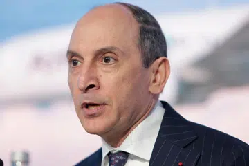 Encik Akbar Al Baker.