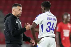 Pasukan Ligue 1 Perancis, Olympique Lyonnais (OL) perlu mengumpul sebanyak 100 juta euro ($145 juta) sebelum tempoh perpindahan ditutup agar tidak melanggar undang-undang badan pemerhati kewangan liga mereka.