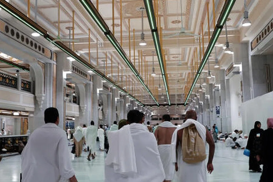 Apa yang dilakukan Siti Hajar ketika beliau berulang-alik di antara Bukit Safa dengan Bukit Marwah itu merupakan bukti dan tanda kasih sayang seorang ibu terhadap anaknya.