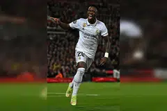 PENYERANG BERBISA: Vinicius Junior meraikan gol keduanya dalam kemenangan 5-2 Real Madrid ke atas Liverpool dalam perlawanan pertama pusingan 16 pasukan Liga Juara-Juara. - Foto AFP, EPA-EFE