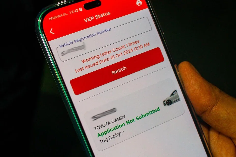 Beberapa pemandu kenderaan berdaftar asing yang belum mendaftar, memasang dan mengaktifkan tag Permit Masuk Kenderaan (VEP) mereka diberikan notis peringatan oleh Jabatan Pengangkutan Jalan (JPJ) Malaysia pada 1 Oktober.