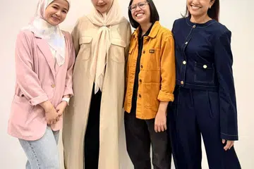 Amni Musfirah, Datuk Siti Nurhaliza, Cenderamaya