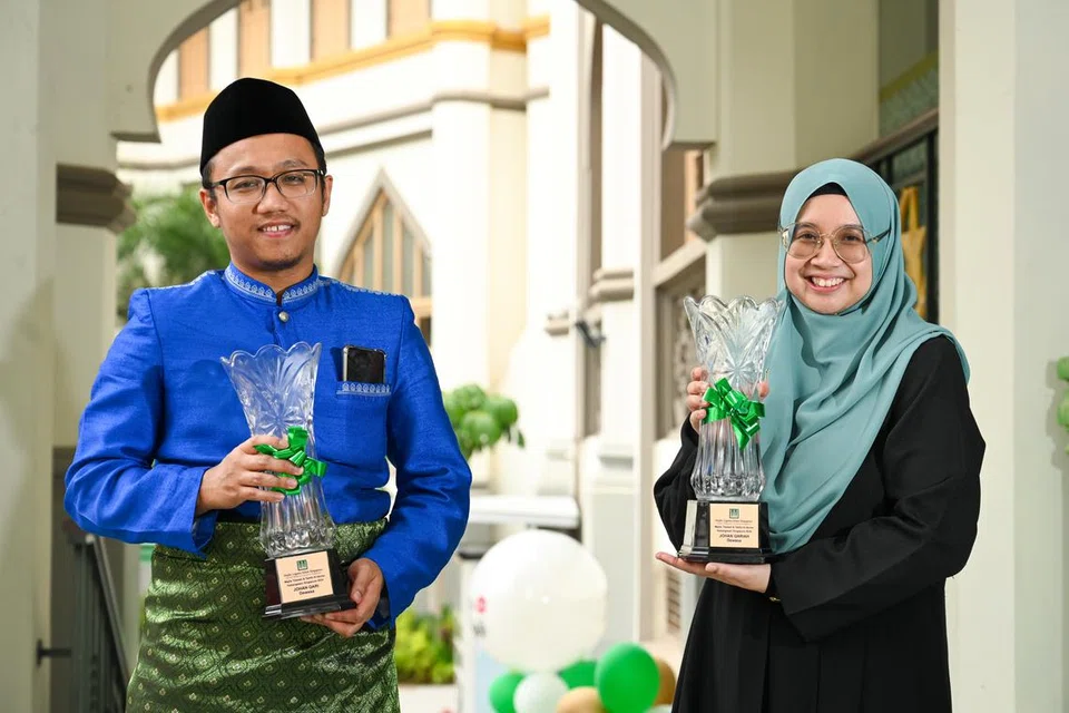 Ustaz Ahmad Daniyal Mohd Rizal, 31 tahun, dan Ustazah Atii Qah Suhaimi, 33 tahun, dinobatkan juara pertandingan Qari dan Qariah di Majlis Tilawah dan Tahfiz Al-Quran (MTTQ) di Auditorium Masjid Sultan pada 25 Ogos. 