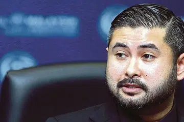 TUNKU MAHKOTA JOHOR (TMJ): Tunku Ismail Sultan Ibrahim.