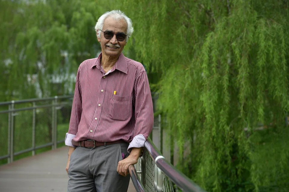 PENULIS:  Encik Ismail Hamed, penulis sajak Mengenang Para Leluhur