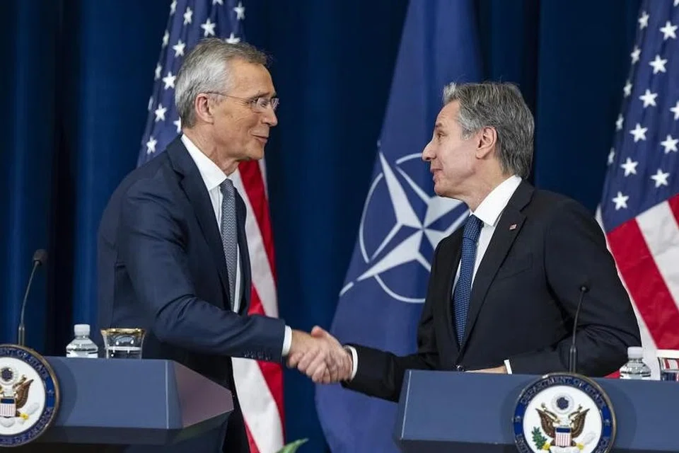 Setiausaha Agung Nato, Encik Jens Stoltenberg (kiri) bersama Setiausaha Negara Amerika Syarikat, Encik Antony Blinken, semasa sidang akhbar bersama di Washington pada 29 Januari 2024. 
