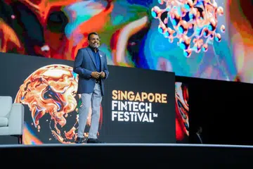 Encik Ravi Menon memberi ucaptama di Pesta Teknologi Kewangan (Fintech) Singapura (SFF), yang berlangsung dari 6 hingga 8 November di Singapore Expo.