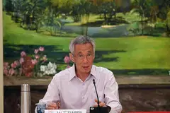 KEKAL SEBAGAI PM: Encik Lee Hsien Loong telah bersetuju untuk kekal sebagai Perdana Menteri sehingga ketua pasukan 4G baru dipilih dan bersedia untuk mengambil alih, tetapi beliau tidak "berniat untuk kekal lebih lama daripada yang diperlukan". - Foto BH oleh DESMOND FOO