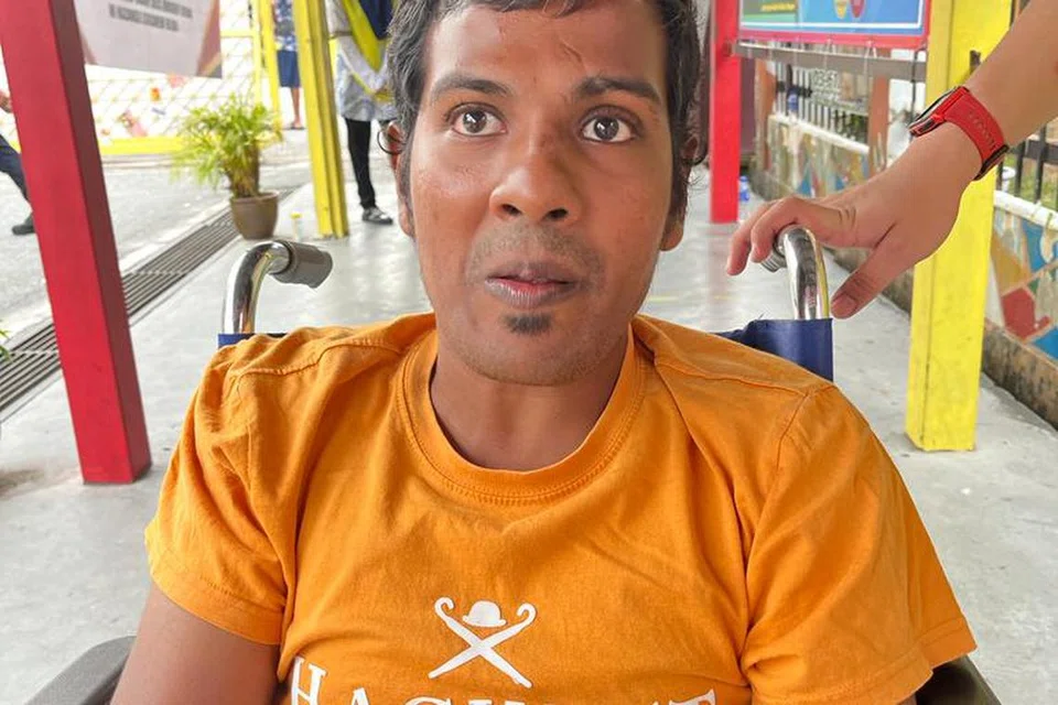 MAHU DIBERI PELUANG: Encik S Tamirasan, 35 tahun, mahu golongan kelainan upaya sepertinya diberi peluang memajukan diri dan ekonomi keluarga. 