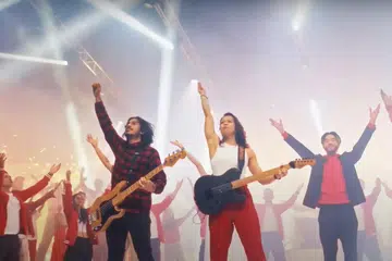 BERI NAFAS BARU: Lagu tema NDP 2023 dinyanyikan beberapa artis dan bakat muda tempatan.
