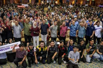 gaji premium, Johor, lulusan baru, JS-SEZ, pekerjaan
