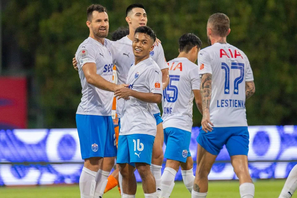 Pemain Lion City Sailors meraikan kemenangan 7-1 mereka ke atas Albirex Nigata (S) dalam perlawanan Liga Perdana Singapura (SPL) pada 23 Jun.