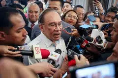 Perdana Menteri Anwar Ibrahim, pembubaran DUN