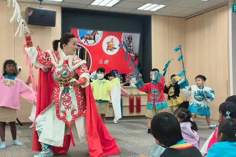 Nam Hwa Opera, dunia anak