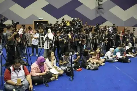 Laporan Indeks Kebebasan Media Dunia 2024 meletakkan Indeks Kebebasan Media Malaysia jatuh 34 anak tangga ke kedudukan ke-107.