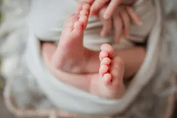Bayi, agama
