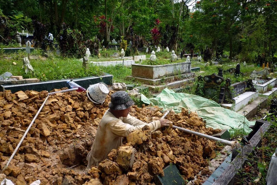 Sebelum Tanah Menutup Nama, arjunah rindu, sajak