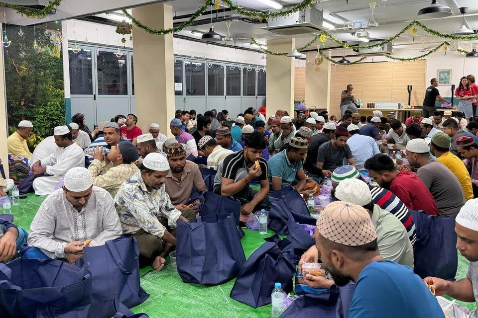 Singapore, migrant workers, buka puasa, iftar, Westlite Woodlands