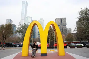 LEBIH BANYAK RESTORAN: McDonald’s ingin membuka 50,000 cawangan restoran itu di merata dunia menjelang 2027.