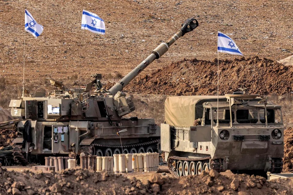 MULA LANCAR SERANGAN: Tentera Israel telah mula melancarkan serangan darat sejak Sabtu di Gaza. 