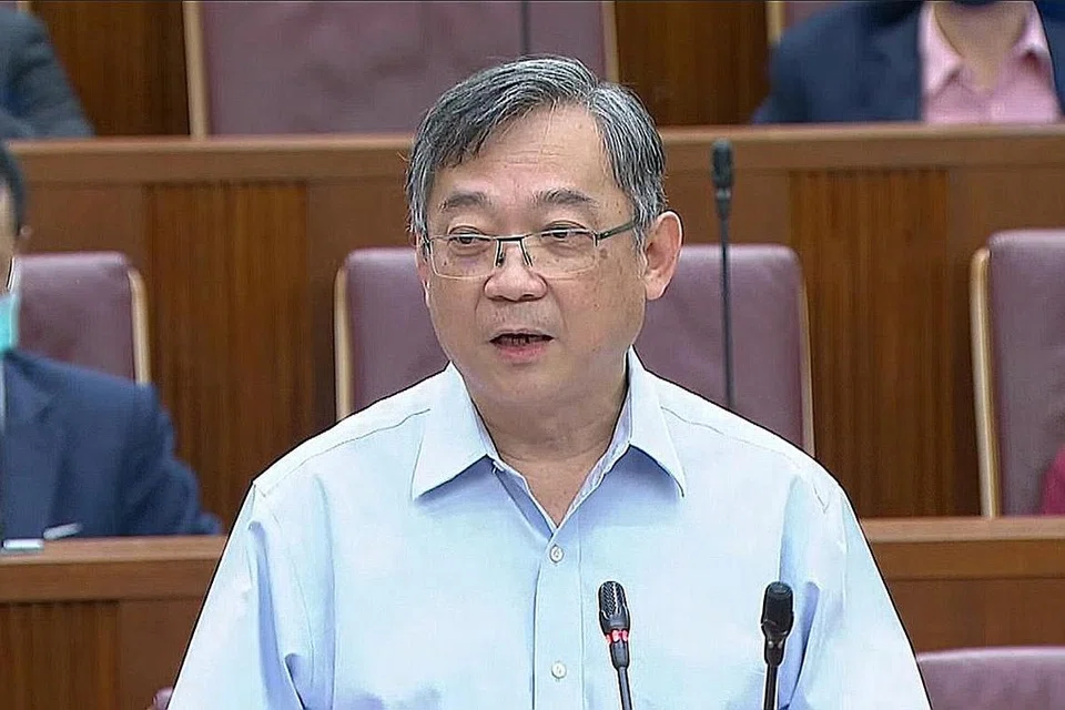 "Kesan sebenarnya ke atas pertumbuhan Hasil Dalam Negeri Kasar (GDP) dan inflasi Singapura buat masa ini sukar dianggarkan memandangkan ketidaktentuannya. Banyak yang bergantung pada bagaimana konflik itu berubah, respons global kepada situasi, dan kesan jangka panjang kepada ekonomi global. Apa yang jelas ialah tekanan inflasi dijangka naik lagi dalam jangka masa pendek, khususnya menerusi kenaikan dalam harga barangan berkaitan minyak pada awalnya... Kami akan terus memantau situasi dengan rapat, dan jika perlu, memperkenalkan langkah tambahan untuk membantu mereka mengatasi cabaran itu." - Menteri Perdagangan dan Perusahaan, Encik Gan Kim Yong.