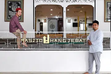 GIAT UAR-UARKAN MASJID HANG JEBAT: Sepanjang dua bulan di Masjid Hang Jebat, Ustaz Suhaili telah mengaktifkan kembali laman Facebook masjid itu dengan memuat naik poster yang beliau hasilkan tentang kuliah zohor dan program seperti kelas fardhu ain. Beliau turut mengambil gambar kegiatan dalam masjid dan mengongsinya di Facebook.