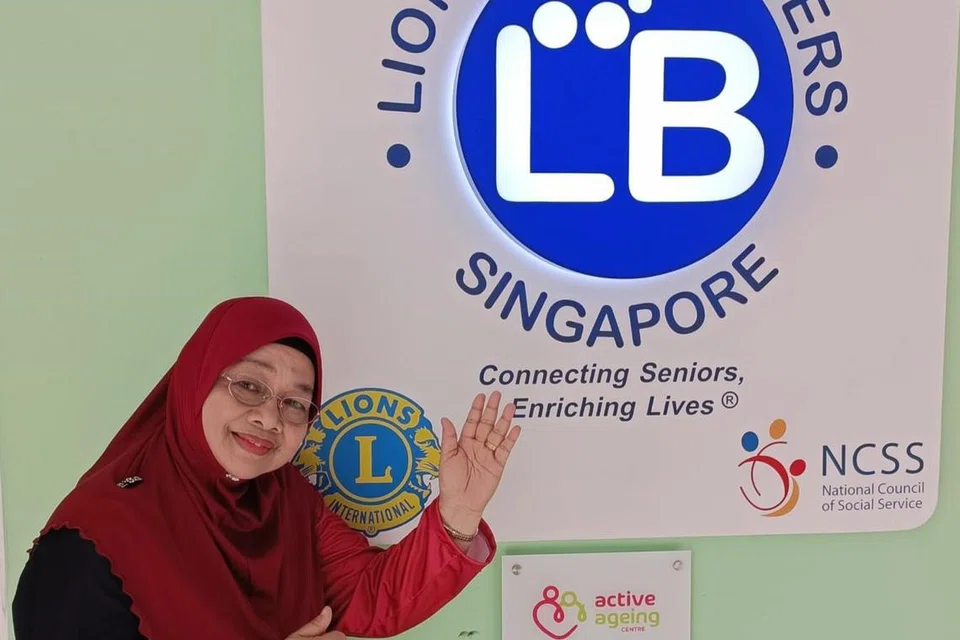 Anggota dan sukarelawan aktif Pusat Penuaan Aktif (AAC) Lions Befrienders (LB), Cik Kaiyati Ahmad, terdorong untuk menyertai aktiviti-aktiviti pusat penuaan itu supaya ia dapat memperkasanya untuk kekal aktif, menjalin hubungan sosial serta membantunya mempelajari kemahiran baharu, sekali gus menjaga kesihatan dengan meningkatnya usia.