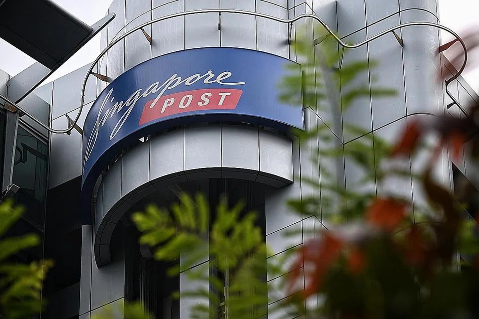 SEKITARAN OPERASI MENCABAR: SingPost melaporkan keuntungan operasi sebanyak $33.9 juta bagi suku ketiga berakhir Disember 2022. - Foto fail