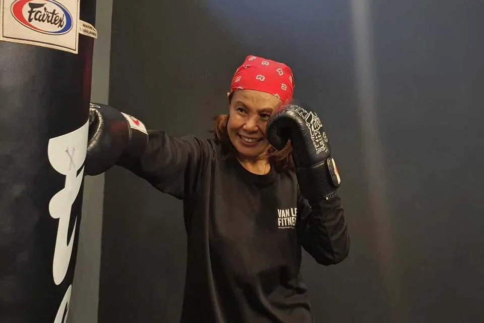 Bagi salah seorang ahli gim Van Lee Fitness, Cik Hani Kader, berlatih bersama komuniti wanita di gim itu telah membantunya membina semula keyakinan diri dan menyedari bahawa beliau lebih kuat daripada yang disangkakan.