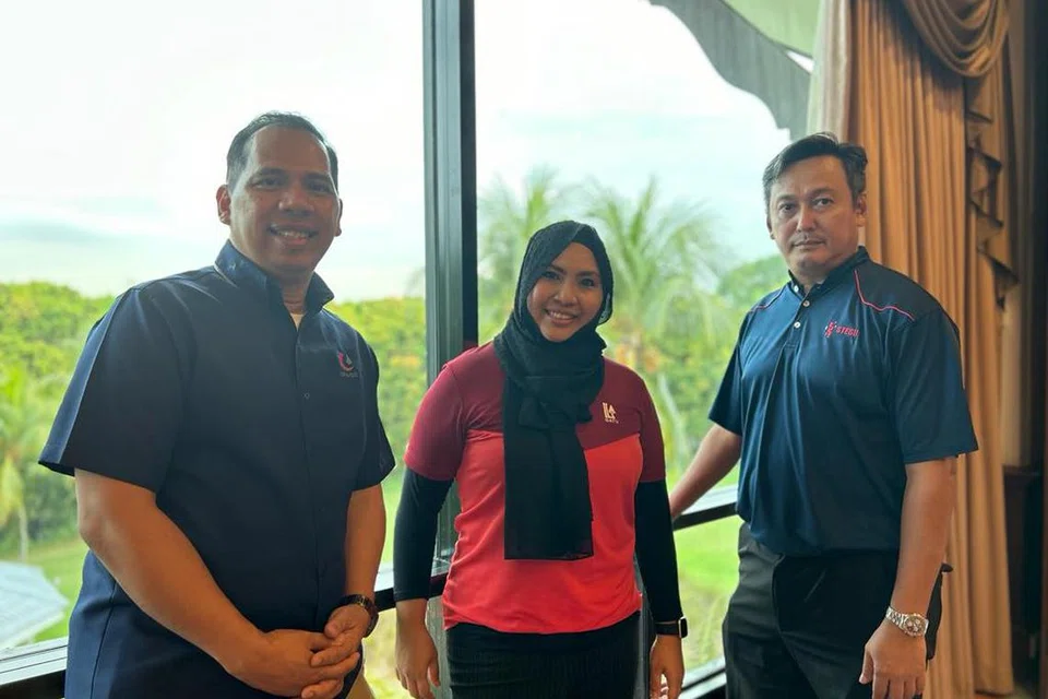 DIPILIH DUDUKI JAWATANKUASA PUSAT: (Dari kiri) Encik Abdul Samad Abdul Wahab, Cik Noor Irdawaty Jammarudin dan Encik Sazali Zainal menganggotai Jawatankuasa Pusat NTUC bagi penggal 2023-2027.