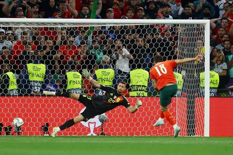 Ruben Neves dari Portugal menjaring penalti untuk menang Liga Negara-Negara.