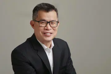 SAJIAN PELBAGAI: Editor ‘The Straits Times’ (ST), Encik Jaime Ho, berkata adalah amat penting untuk menyajikan berita yang pelbagai dan lebih mendalam agar kekal relevan kepada pembaca.