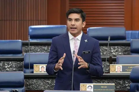 Ahli Parlimen Muar, Syed Saddiq Syed Abdul Rahman.