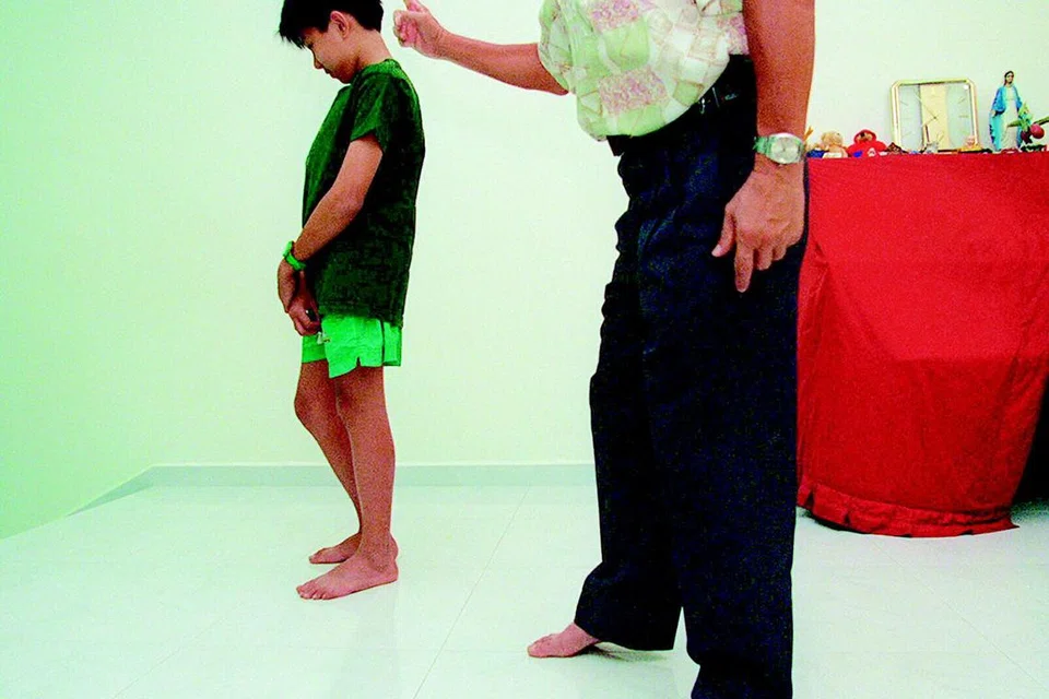 Jaga percakapan kita semasa menegur seseorang terutama jika seseorang itu sedang berusaha untuk menjadi insan yang lebih baik. 