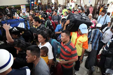Indonesia telah melarang Mudik, amalan tahunan di mana berjuta rakyat negara tersebut balik kampung pada hujung Ramadan menjelang Aidilfitri. - Foto THE JAKARTA POST