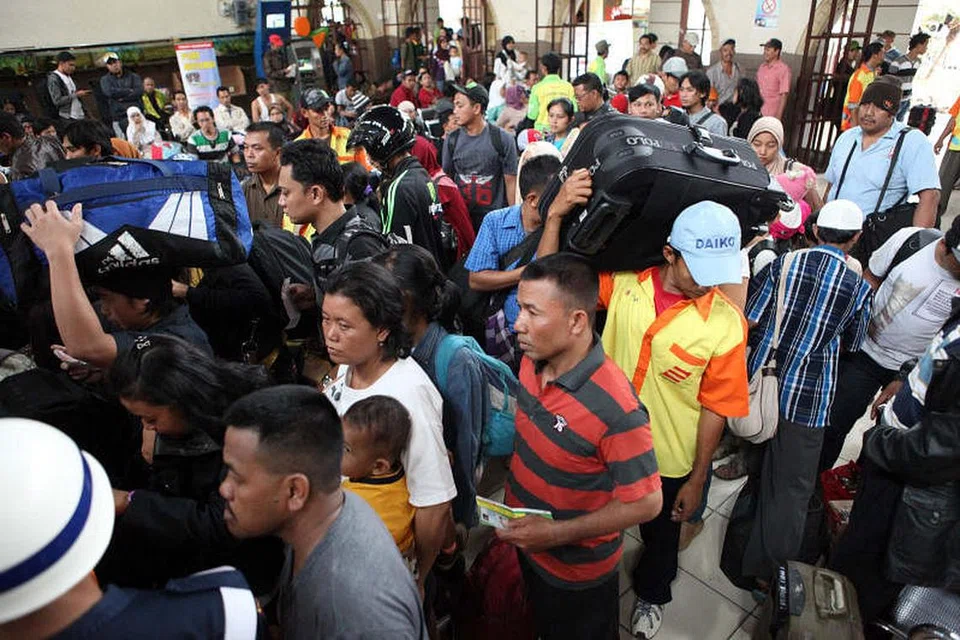Indonesia telah melarang Mudik, amalan tahunan di mana berjuta rakyat negara tersebut balik kampung pada hujung Ramadan menjelang Aidilfitri. - Foto THE JAKARTA POST