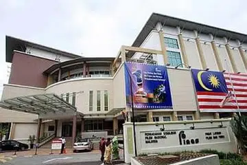 SOKONGAN UNTUK INDUSTRI FILEM MALAYSIA: Kerajaan Malaysia hari ini mengumumkan dana bernilai lebih RM1.3 juta  ($430,000) menerusi Skim Insentif Tayangan Filem Cereka (ITFC) kepada penggiat industri kreatif dan seni tempatan yang terjejas sepanjang Perintah Kawalan Pergerakan (PKP) yang dilaksanakan negara itu.