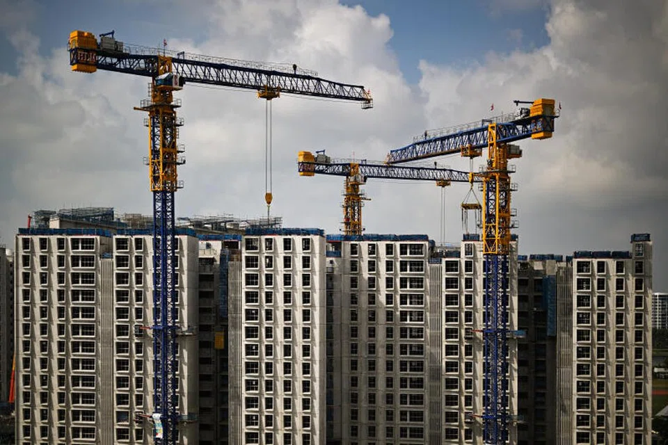 FLAT PLUS: Para pengamat mengalu-alukan klasifikasi baru bagi perumahan awam, namun meluahkan rasa bimbang bagi segelintir masyarakat seperti keluarga muda yang mungkin berdepan dengan cabaran membuat perancangan baru pada masa depan kelak.