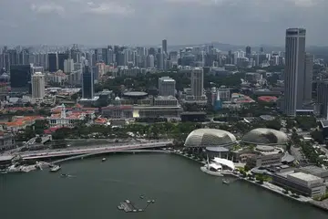 Ini kali pertama dalam tiga tahun Anggota Parlimen (AP) daripada kededua belah pihak mengundi menyokong Belanjawan.
