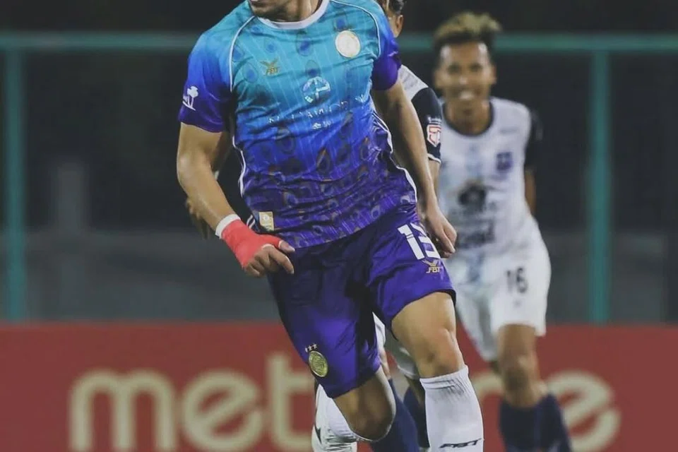 Pemain tengah dari Jepun, Yuta Kikuchi, diharapkan dapat mengukuhkan bahagian tengah Hougang United, berfungsi sebagai pemain utama di bawah bimbingan Robert Eziakor.