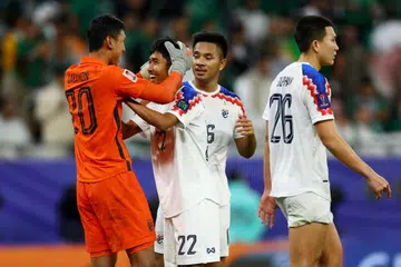 BELUM KALAH: Pemain Thailand meraikan kelayakan mereka ke pusingan kalah mati selepas menyekat Arab Saudi 0-0 dalam aksi terakhir peringkat kumpulan di Stadium Education City pada 25 Januari.