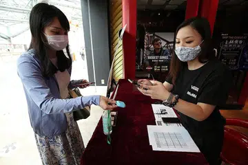 TIDAK SELINDUNG: Menteri Bertanggungjawab bagi Inisiatif Negara Bijak Vivian Balakrishnan berkata pihaknya bersikap telus mengenai penggunaan TraceTogether dalam siasatan jenayah. - Foto fail