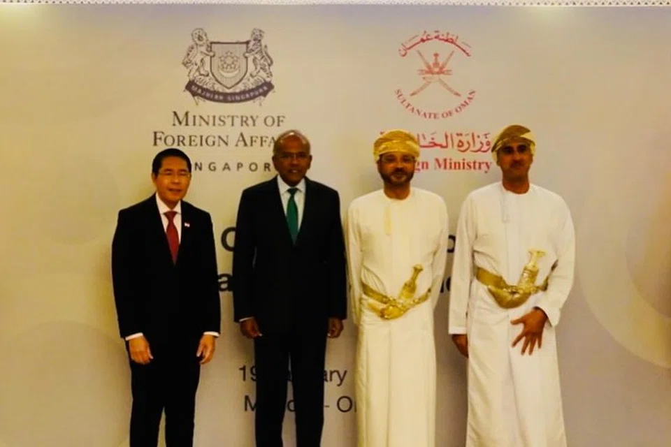 Pengerusi bersama Dialog Strategik Singapura-Oman (SOSD) (dari kiri) Menteri di Pejabat Perdana Menteri merangkap Menteri Kedua (Ehwal Luar merangkap Pendidikan), Dr Mohamad Maliki Osman; Menteri Undang-Undang merangkap Ehwal Dalam Negeri, Encik K. Shanmugam; Menteri Ehwal Luar, Encik Sayyid Badr Bin Hamid Bin Hamood Al Busaidi; dan Setiausaha Agung Majlis Keselamatan Negara, Mejar Jeneral (MG) Idris Bin Abdulrahman Bin Hamoud Al Kindi.