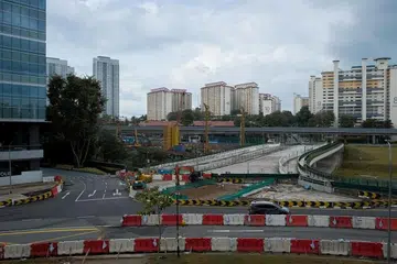Satu jalan raya baru dibina antara North Buona Vista Drive dan Commonwealth Avenue, pada 5 Februari.