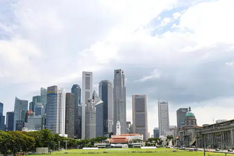 Sejak program Pencetus Usaha Inovasi Korporat (CVL) dilancarkan, Lembaga Kemajuan Ekonomi (EDB) telah menyokong 24 syarikat dalam memulakan 14 usaha perniagaan baru dalam bidang seperti kecerdasan buatan (AI), perkhidmatan data, teknologi iklim dan teknologi pertanian.