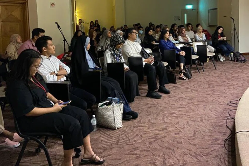 RENCAM: Acara itu menarik orang ramai daripada pelbagai latar belakang dan fahaman.
