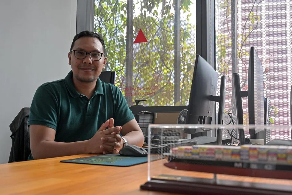 Sebagai ketua pegawai eksekutif Mascon Technologies, Encik Norhakim Mohamed Sanwan, mengetuai penciptaan penyelesaian digital untuk menyelaraskan aliran kerja pelaut, serta meningkatkan mutu hidup mereka di laut.