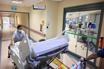 Hospital Tan Tock Seng (TTSH) dan Hospital Universiti Nasional (NUH) menerima sumbangan $3.93 juta daripada Yayasan Lien bagi satu program yang dinamakan, ‘A Kinder ICU’ (ICU Lebih Peka). Ini adalah paparan suasana Unit Jagaan Rapi (ICU) Neurosains di TTSH.